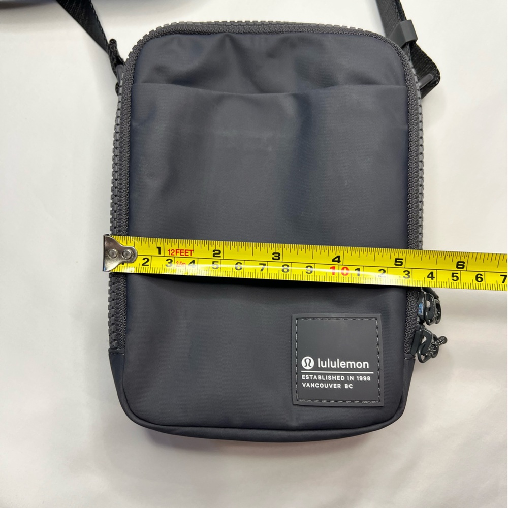 lululemon athletica Grey Crossbody Bag - Picture 8 of 8